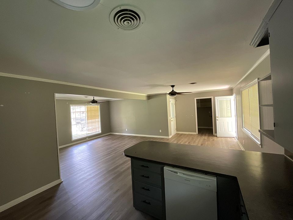 1st image of 617 Shadywood Dr