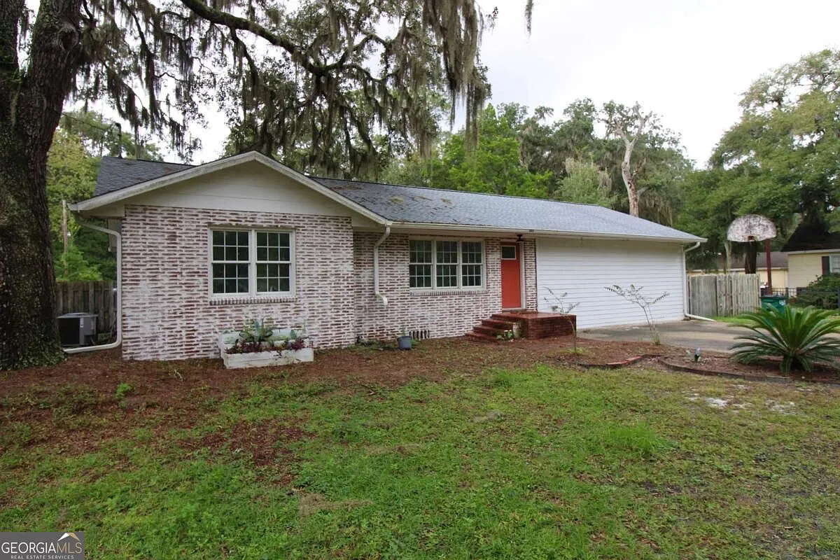 3 bed, 3.5 bath, 2274 sqft, $2,700 — Photo 1