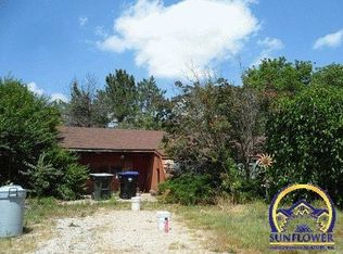 1020 NE 43rd St, Topeka, KS 66617