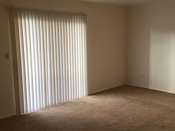 3rd image of 807 Whitney Ave NW APT B207