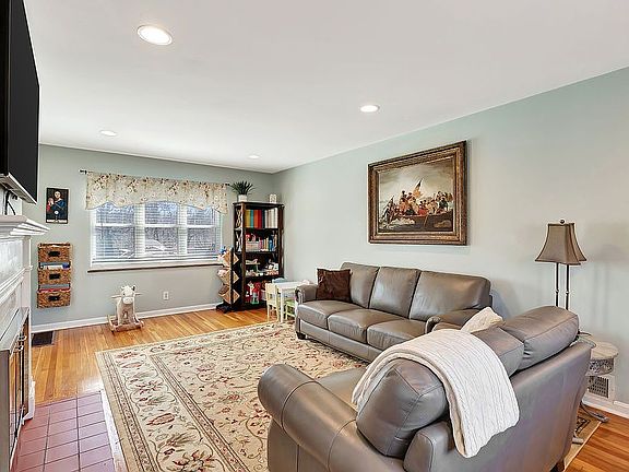 5th image of 1621 Cumberland Ave