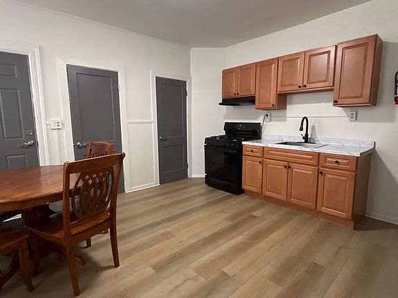 3rd image of 43 S 13th St #1