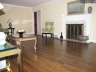 5th image of 17385 Sugar Hill Trl