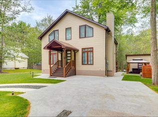 2135 Rosemont Dr, Tobyhanna, PA 18466