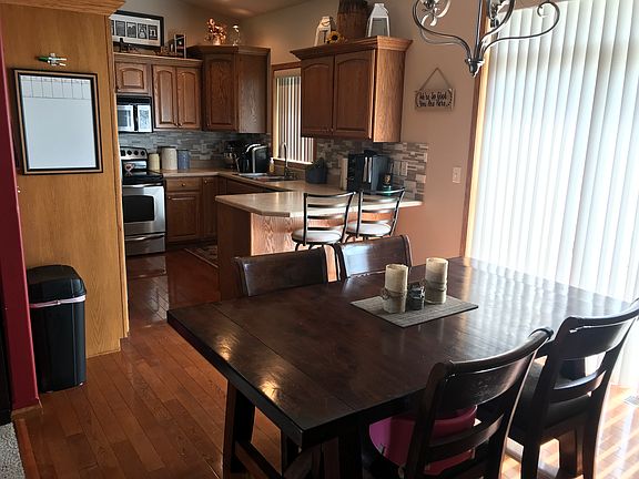 2nd image of 4101 Fieldcrest Dr