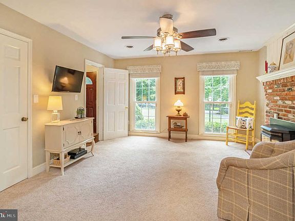 3rd image of 8430 Battle Park Dr