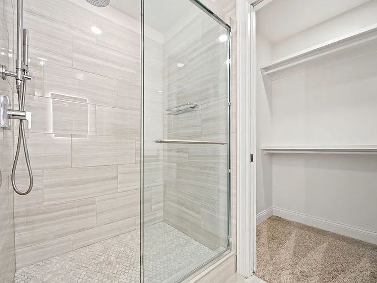 HUBBARD PARK PLACE — Photo 18