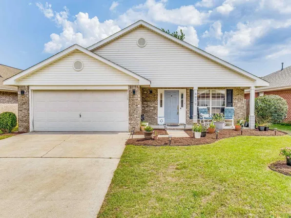 4979 Genevive Ct, Pensacola, FL 32526
