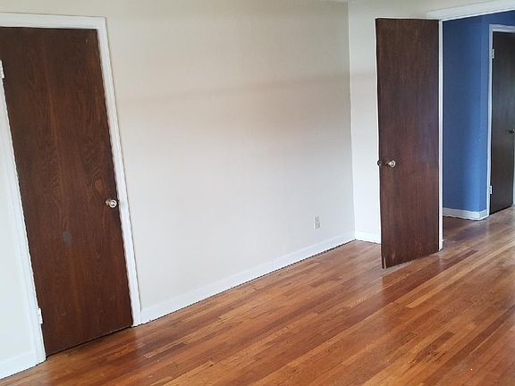 4th image of 245 Linwood Ave