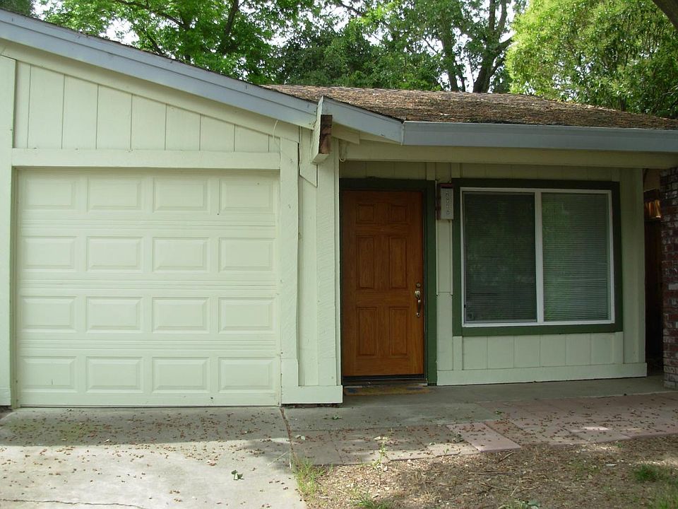 1st image of 4716 Large Oak Ct