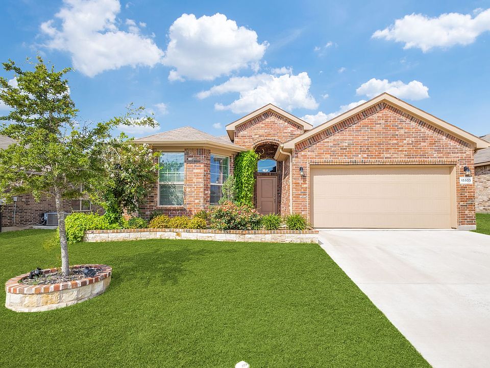 1st image of 15933 Charing Cross Dr