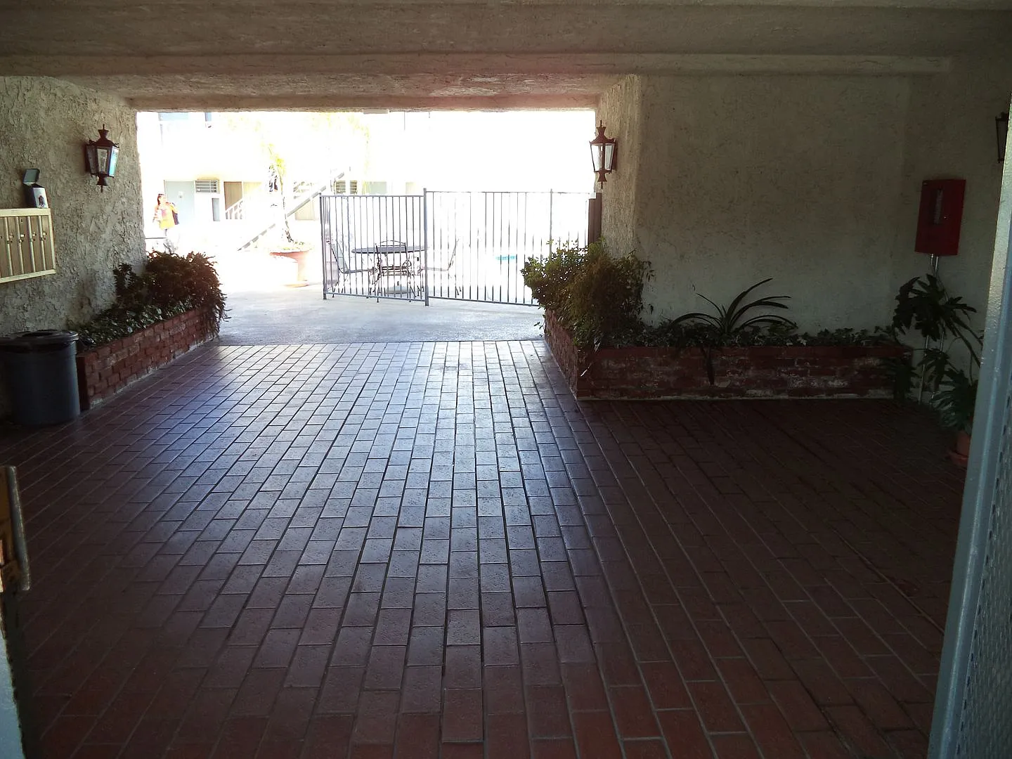 Laurel Canyon — Photo 2