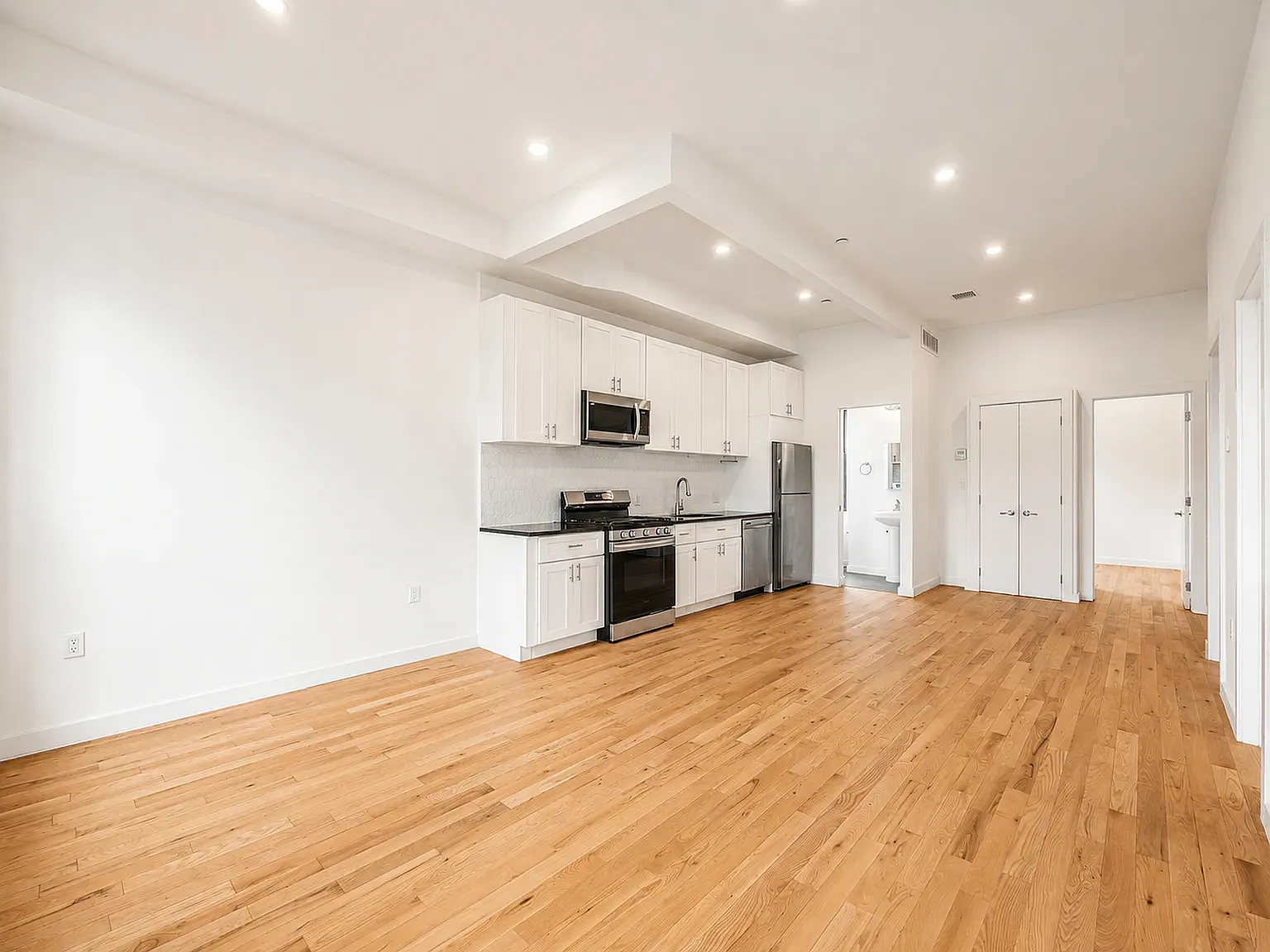 185 Chauncey Street — Photo 2