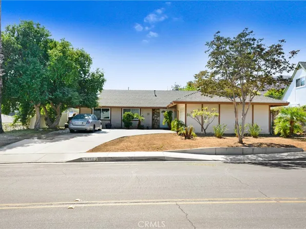 5440 Peacock Ln, Riverside, CA 92505