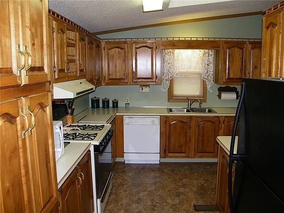 3rd image of 6424 Murphy Dr #67