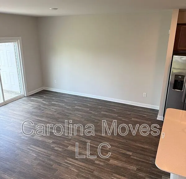 206 Telford Dr — Photo 6