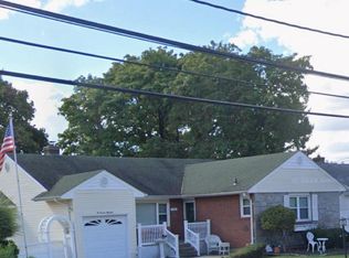 158 Lincoln Avenue, Rockville Centre, NY