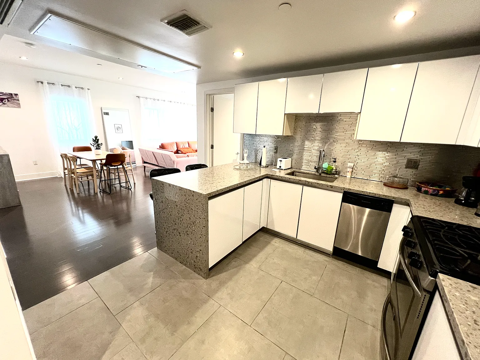 1730 Sawtelle Blvd — Photo 1