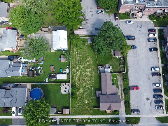 5th image of 290 Carling St