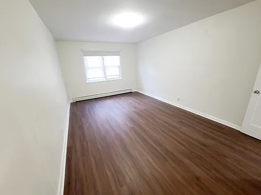 Rented by Metro Garden Realty NYC | media 11