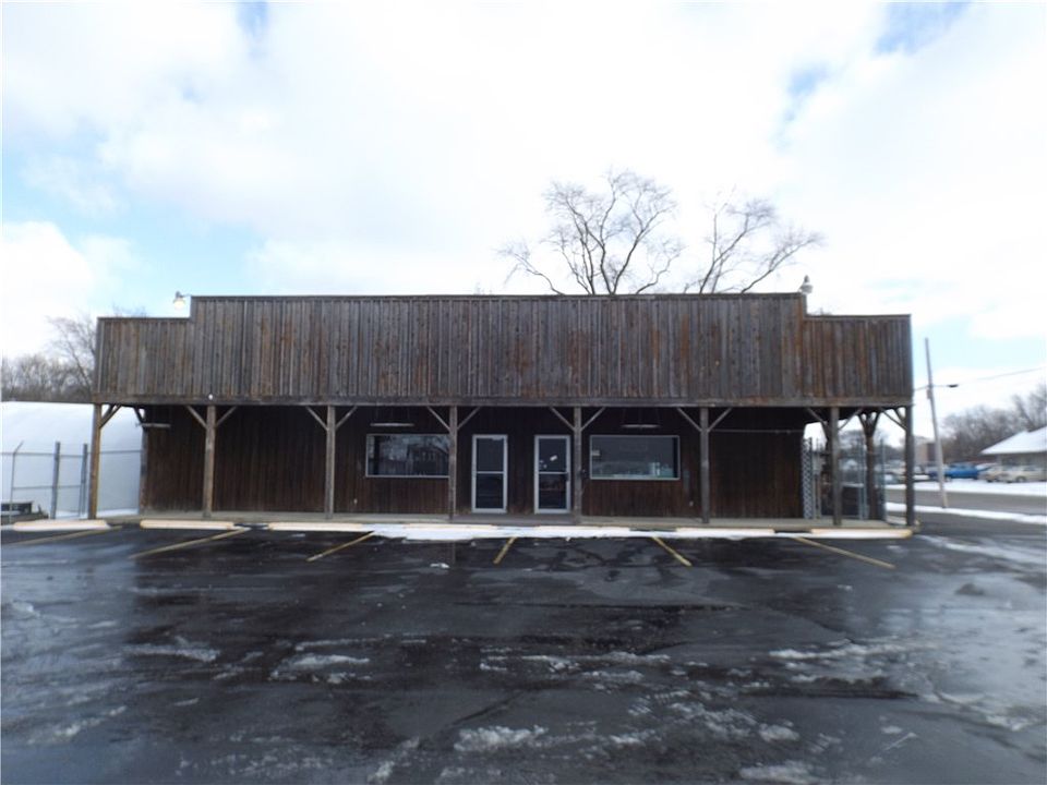 1st image of 10 N Vine St