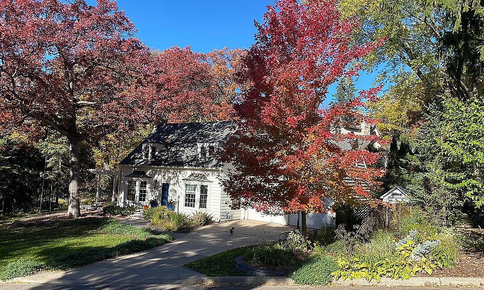 2nd image of 617 Westwood Dr S