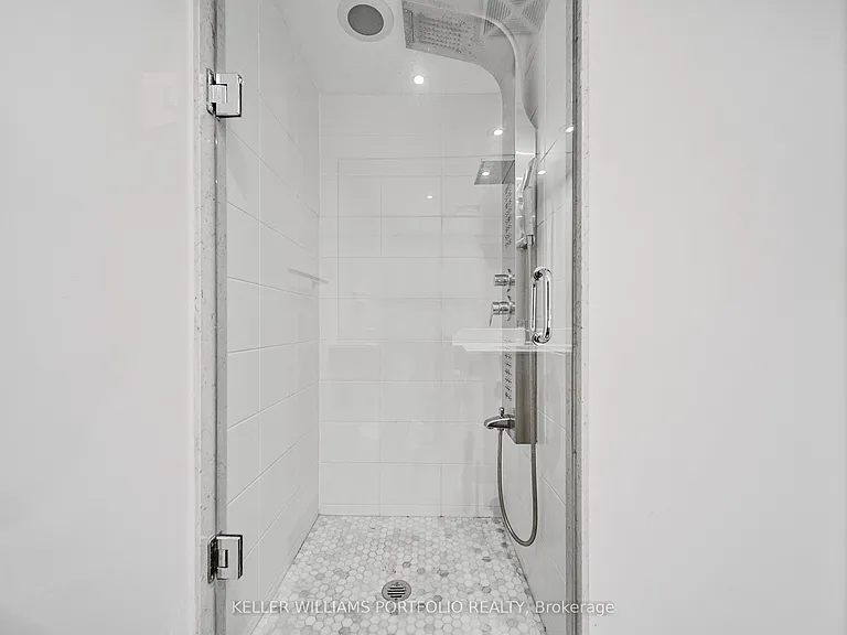 125 Western Battery Rd #508 — Photo 13