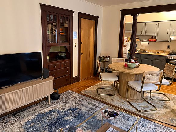 2nd image of 82 Verchild St APT 1