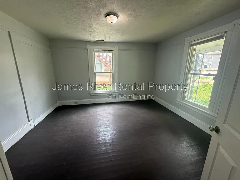 211 Wadsworth St — Photo 12