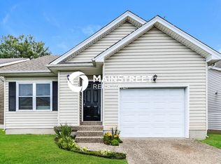 10418 Pinoak View Dr, Louisville, KY 40299