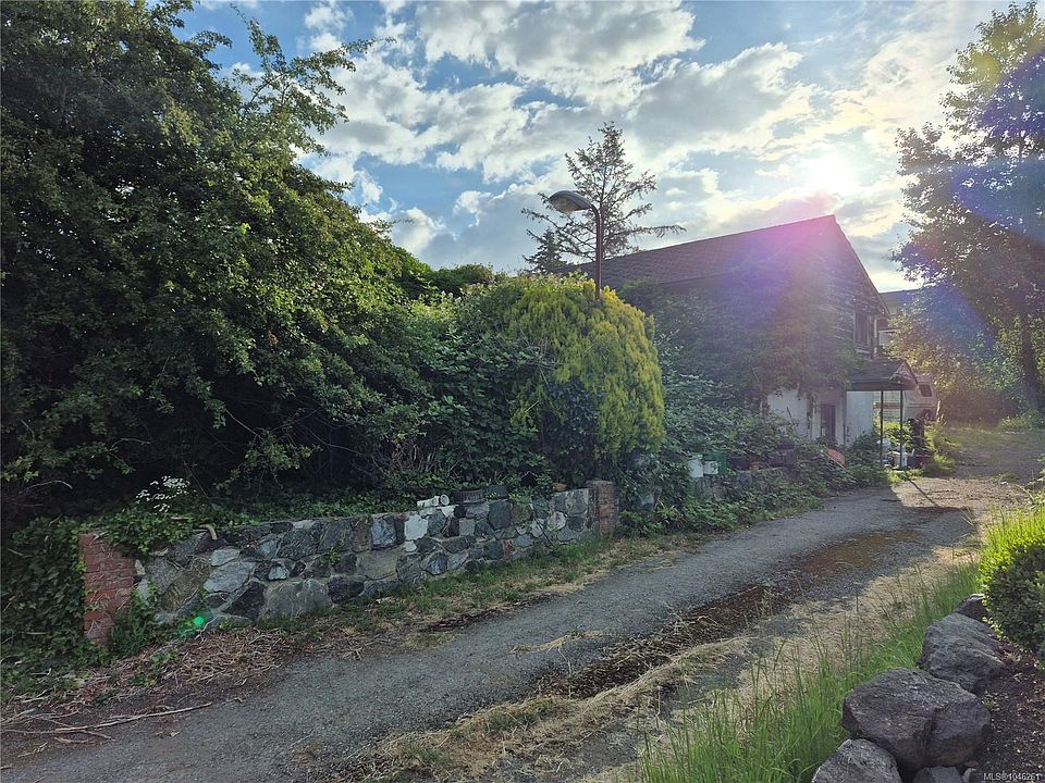 2nd image of 4129 Gillie Rd