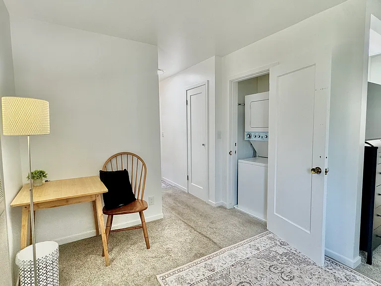 810 Miller Ave — Photo 13