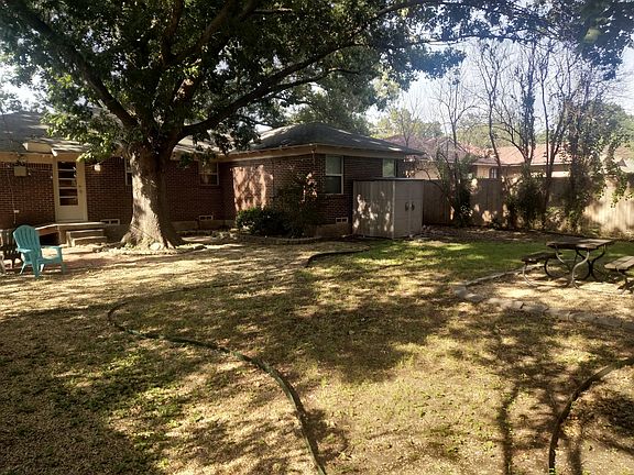 2nd image of 625 Newberry Dr