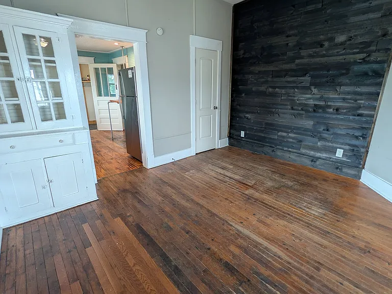 1824 N Main St — Photo 21