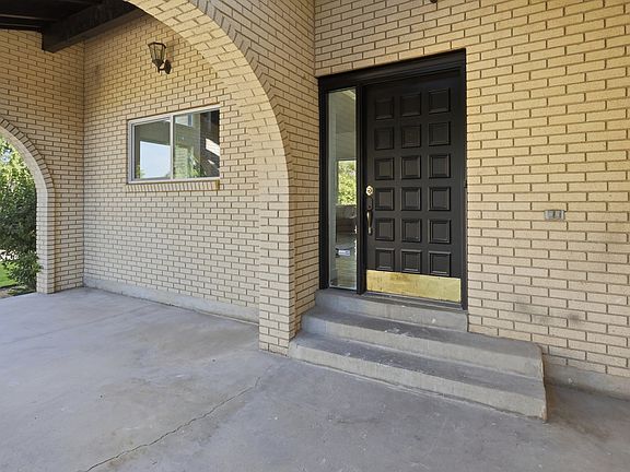 3rd image of 8261 S Maio Dr