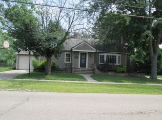 704 Center St, McHenry, IL 60050