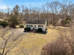 37 Willow Ct, Clinton, CT 06413