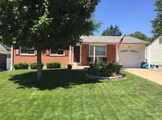 2819 Beechwood Ln, Maryland Heights, MO