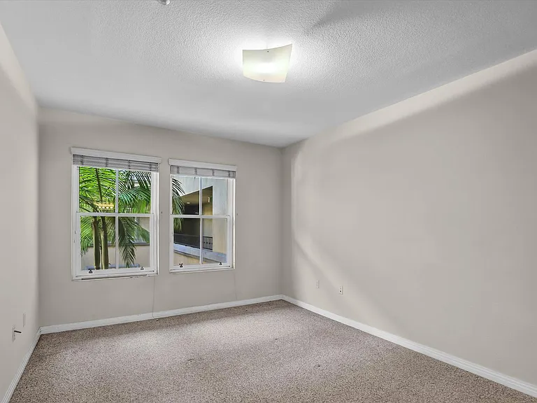301 W G St #316 — Photo 19
