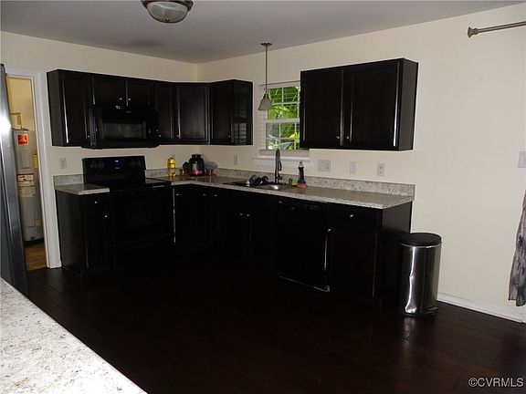 5th image of 500 S Oak Ave