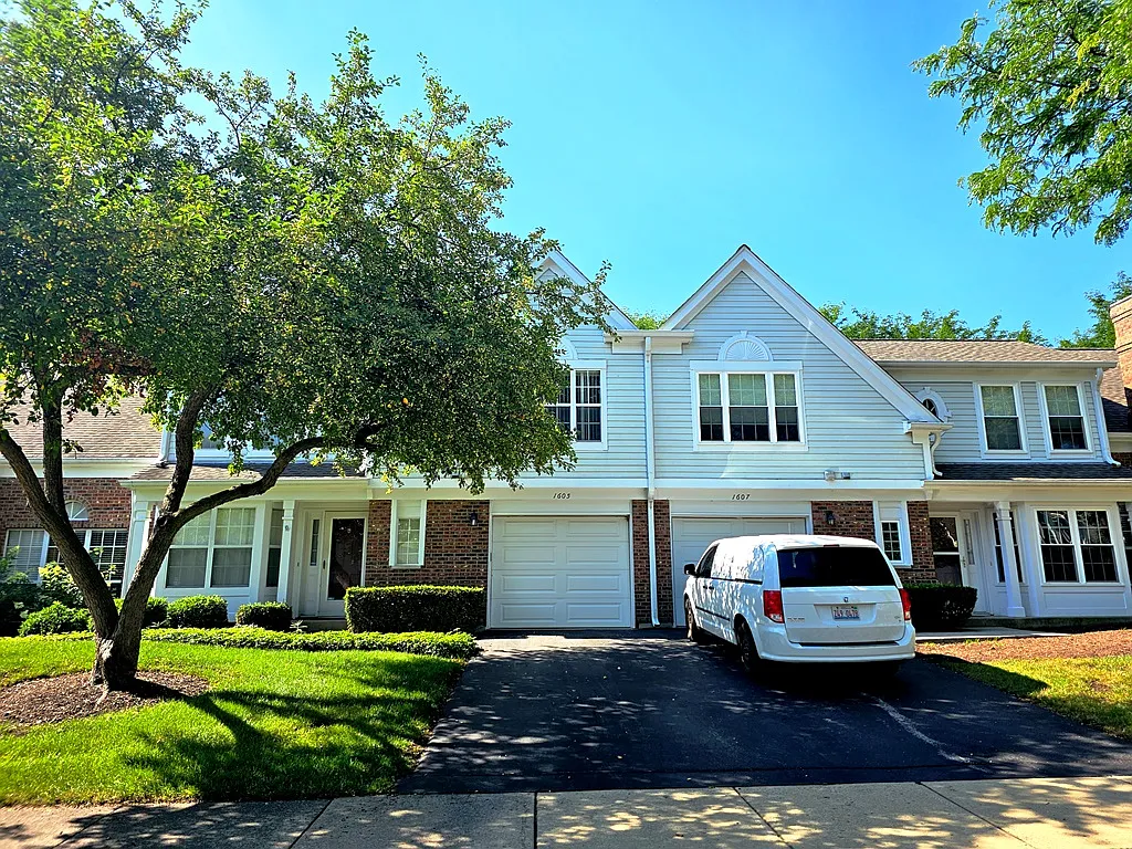 3 bed, 1.5 bath, 1497 sqft, $2,650 — Photo 1
