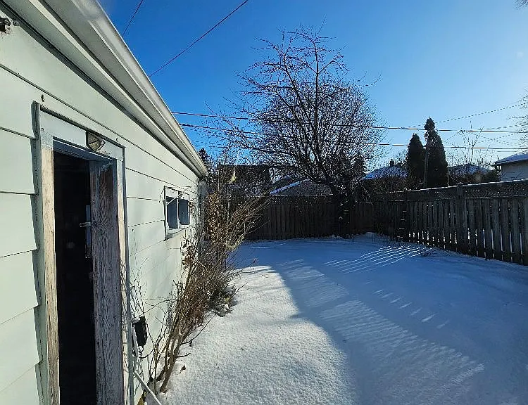 397 Pharmacy Ave — Photo 17