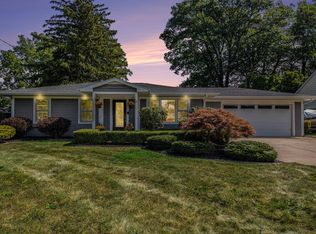 68 Elmhurst Dr SE, Grand Rapids, MI