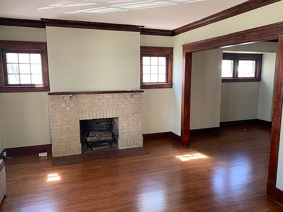 4th image of 1262 Ramona Ave