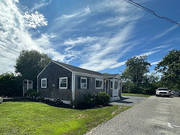 3rd image of 30 Roosevelt Rd #1