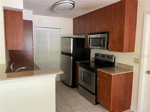 4th image of 11526 Westwood Blvd APT 727