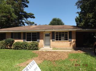 5640 W Circle Dr, Alexandria, LA 71301