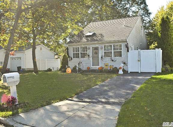 2nd image of 116 12th Ave