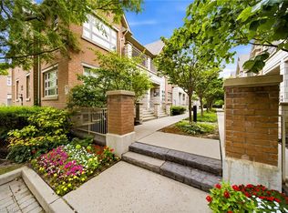 2460 Prince Michael Dr #23, Oakville, ON L6H0G8