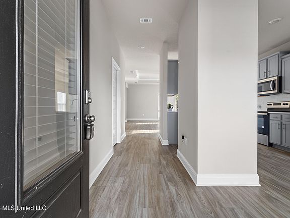 5th image of 80 Saltmeadow Cir
